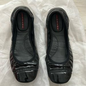 Authentic Prada ballet flat with little bow